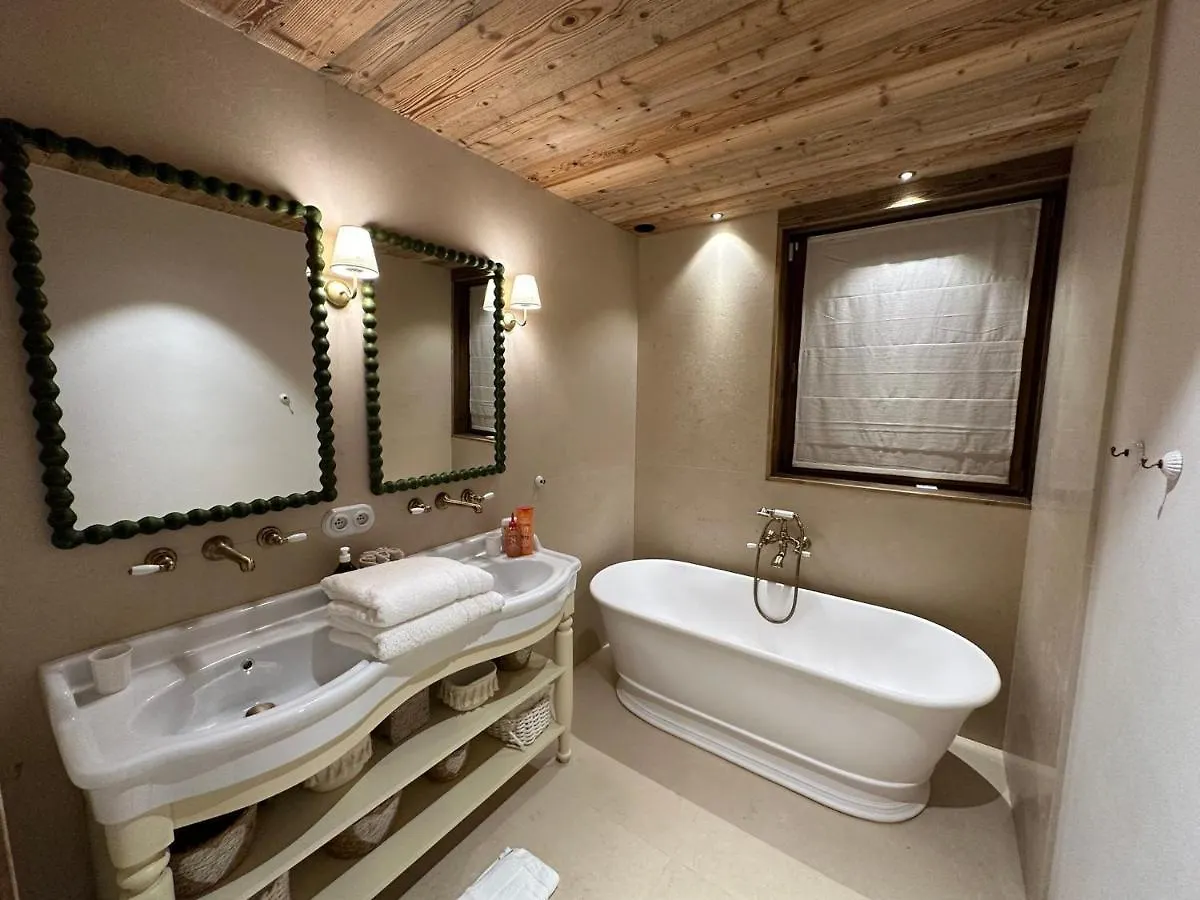 Chalet De Luxe Avec Spa Et Salle De Cinema A Megeve - Fr-1-569-153 Villa France