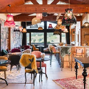 Mamie Hotel