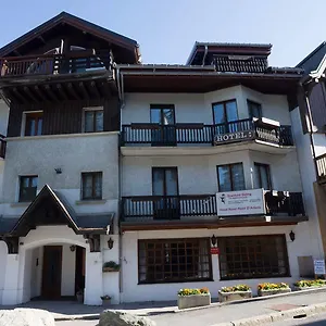 Rond Point D Arbois Hotel